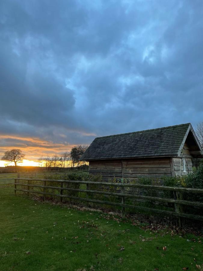 The Hat'S Hut Mixbury Dış mekan fotoğraf